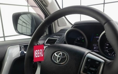Toyota Land Cruiser Prado 150 рестайлинг 2, 2014 год, 3 149 000 рублей, 13 фотография