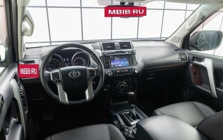 Toyota Land Cruiser Prado 150 рестайлинг 2, 2014 год, 3 149 000 рублей, 10 фотография