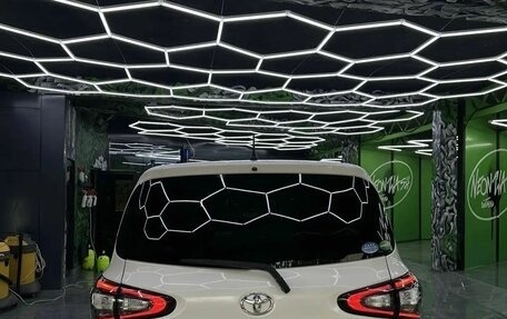 Toyota Sienta II, 2018 год, 1 330 000 рублей, 2 фотография
