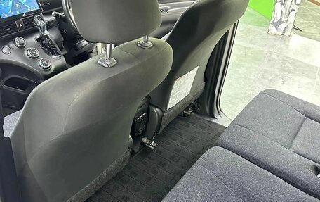 Toyota Sienta II, 2018 год, 1 330 000 рублей, 10 фотография