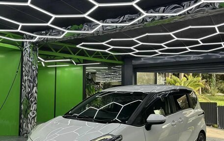 Toyota Sienta II, 2018 год, 1 330 000 рублей, 4 фотография