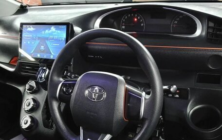 Toyota Sienta II, 2018 год, 1 330 000 рублей, 7 фотография