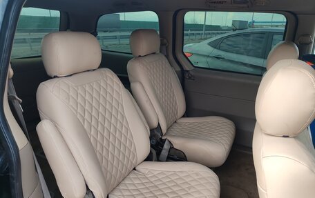 KIA Carnival III, 2001 год, 520 000 рублей, 1 фотография