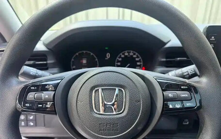 Honda Vezel, 2023 год, 1 442 000 рублей, 10 фотография