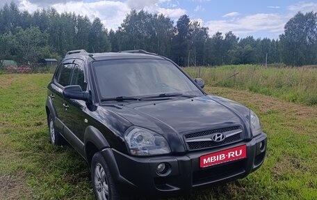 Hyundai Tucson III, 2008 год, 650 000 рублей, 1 фотография