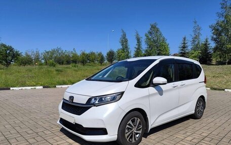 Honda Freed II, 2022 год, 1 590 000 рублей, 1 фотография
