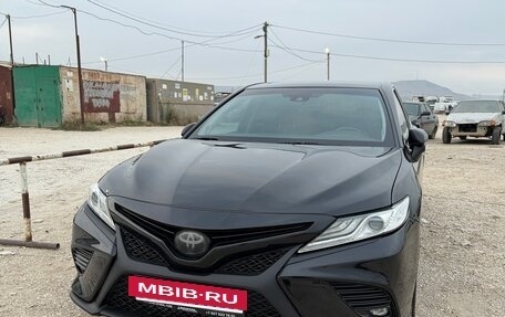 Toyota Camry, 2018 год, 2 550 000 рублей, 5 фотография