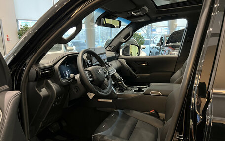Toyota Land Cruiser, 2025 год, 15 667 000 рублей, 16 фотография