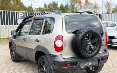 Chevrolet Niva I рестайлинг, 2017 год, 627 000 рублей, 4 фотография