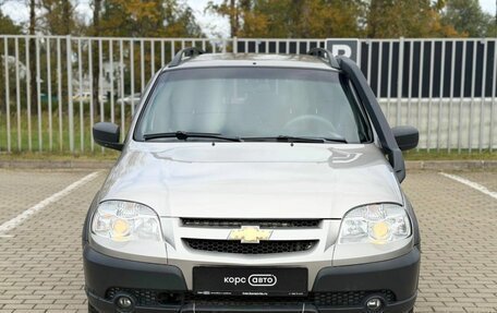 Chevrolet Niva I рестайлинг, 2017 год, 627 000 рублей, 2 фотография