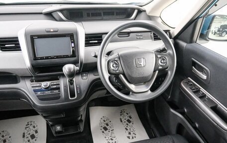 Honda Freed II, 2018 год, 1 599 000 рублей, 10 фотография