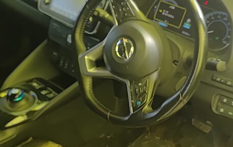 Nissan Leaf II, 2018 год, 1 550 000 рублей, 7 фотография