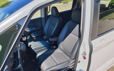 Honda Freed II, 2022 год, 1 590 000 рублей, 10 фотография