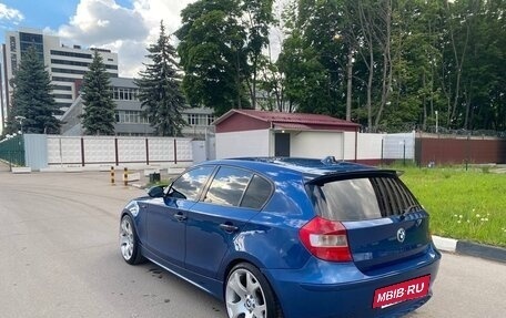BMW 1 серия, 2005 год, 630 000 рублей, 3 фотография