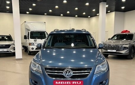 Volkswagen Tiguan I, 2010 год, 945 000 рублей, 2 фотография