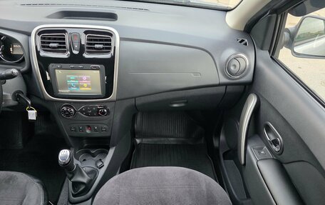 Renault Logan II, 2022 год, 1 200 000 рублей, 19 фотография