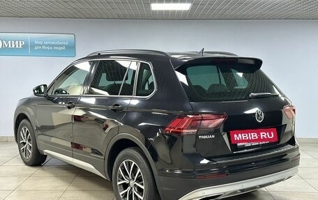Volkswagen Tiguan II, 2018 год, 2 399 000 рублей, 7 фотография