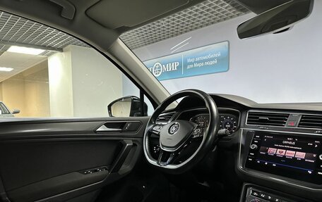 Volkswagen Tiguan II, 2018 год, 2 399 000 рублей, 14 фотография
