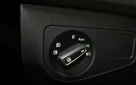 Volkswagen Tiguan II, 2018 год, 2 399 000 рублей, 25 фотография