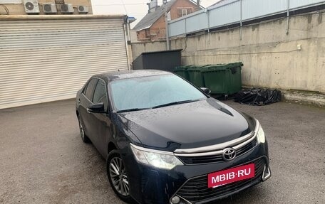 Toyota Camry, 2017 год, 2 300 000 рублей, 3 фотография