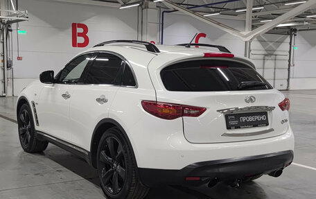 Infiniti QX70, 2014 год, 1 850 000 рублей, 11 фотография