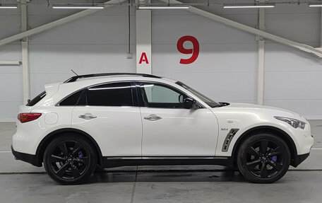 Infiniti QX70, 2014 год, 1 850 000 рублей, 8 фотография