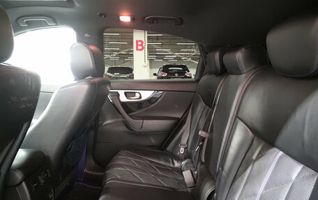Infiniti QX70, 2014 год, 1 850 000 рублей, 16 фотография