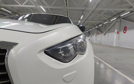 Infiniti QX70, 2014 год, 1 850 000 рублей, 21 фотография