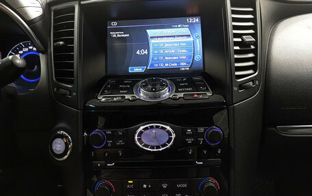 Infiniti QX70, 2014 год, 1 850 000 рублей, 19 фотография