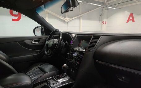 Infiniti QX70, 2014 год, 1 850 000 рублей, 15 фотография