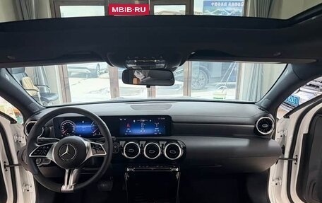 Mercedes-Benz A-Класс, 2023 год, 2 150 000 рублей, 9 фотография