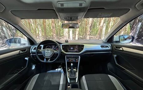 Volkswagen T-Roc I, 2023 год, 1 535 000 рублей, 6 фотография