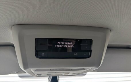 Volkswagen Multivan T6 рестайлинг, 2021 год, 4 700 000 рублей, 9 фотография