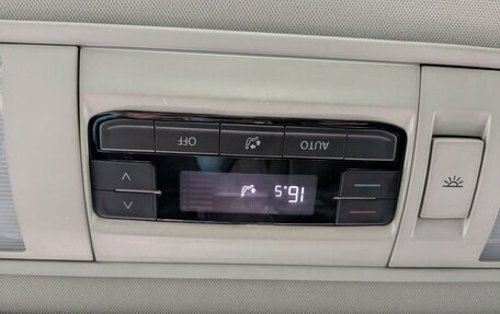 Volkswagen Multivan T6 рестайлинг, 2021 год, 4 700 000 рублей, 20 фотография