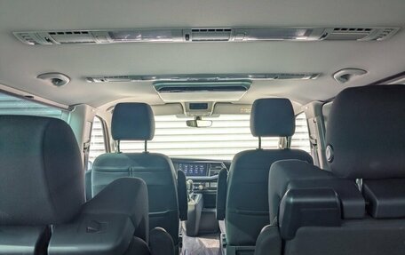 Volkswagen Multivan T6 рестайлинг, 2021 год, 4 700 000 рублей, 22 фотография
