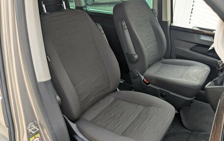 Volkswagen Multivan T6 рестайлинг, 2021 год, 4 700 000 рублей, 26 фотография