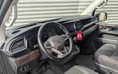 Volkswagen Multivan T6 рестайлинг, 2021 год, 4 700 000 рублей, 28 фотография