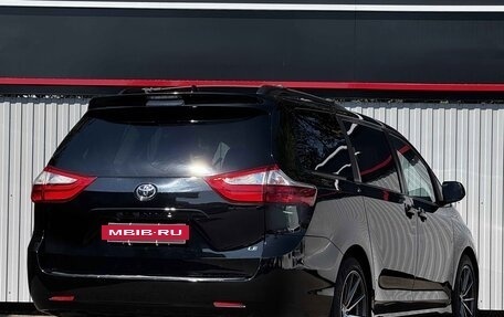 Toyota Sienna III, 2018 год, 3 060 000 рублей, 6 фотография