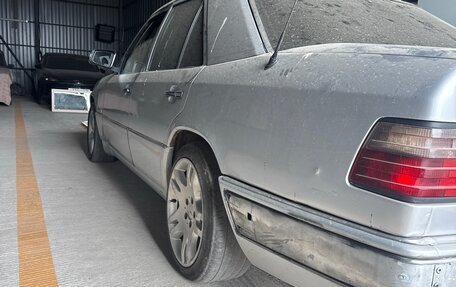 Mercedes-Benz E-Класс, 1994 год, 200 000 рублей, 7 фотография