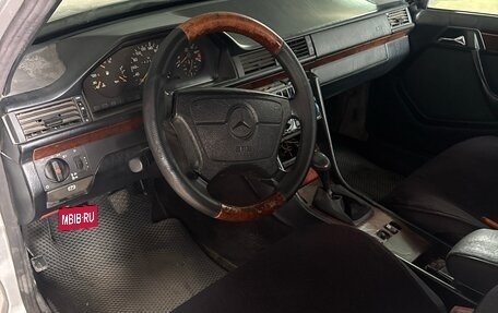 Mercedes-Benz E-Класс, 1994 год, 200 000 рублей, 8 фотография