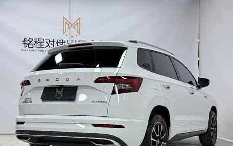 Skoda Karoq I, 2023 год, 2 100 000 рублей, 5 фотография