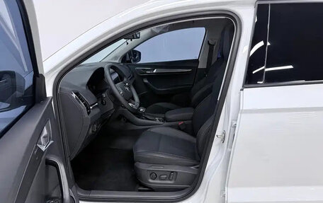 Skoda Karoq I, 2023 год, 2 100 000 рублей, 9 фотография
