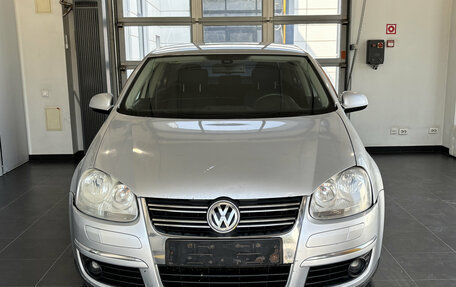 Volkswagen Jetta VI, 2010 год, 550 000 рублей, 2 фотография