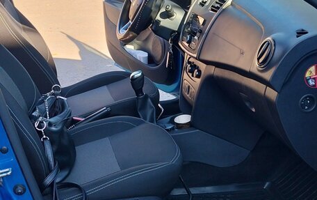 Renault Sandero II рестайлинг, 2021 год, 1 550 000 рублей, 2 фотография