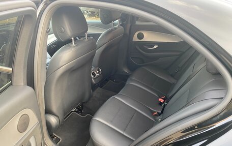 Mercedes-Benz E-Класс, 2019 год, 2 550 000 рублей, 11 фотография