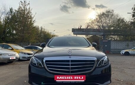 Mercedes-Benz E-Класс, 2019 год, 2 550 000 рублей, 5 фотография