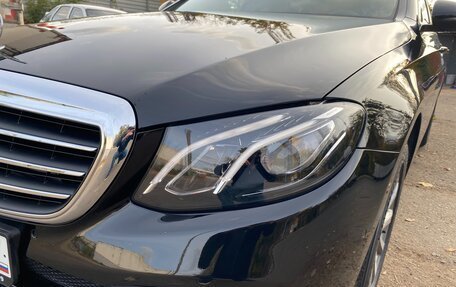 Mercedes-Benz E-Класс, 2019 год, 2 550 000 рублей, 16 фотография