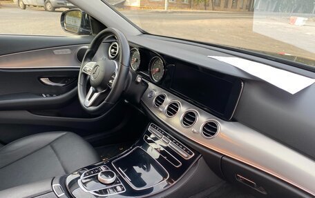 Mercedes-Benz E-Класс, 2019 год, 2 550 000 рублей, 26 фотография