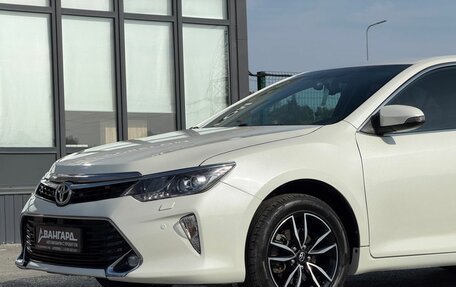 Toyota Camry, 2017 год, 1 999 000 рублей, 6 фотография