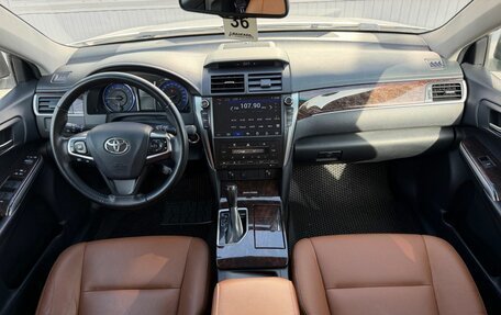 Toyota Camry, 2017 год, 1 999 000 рублей, 13 фотография